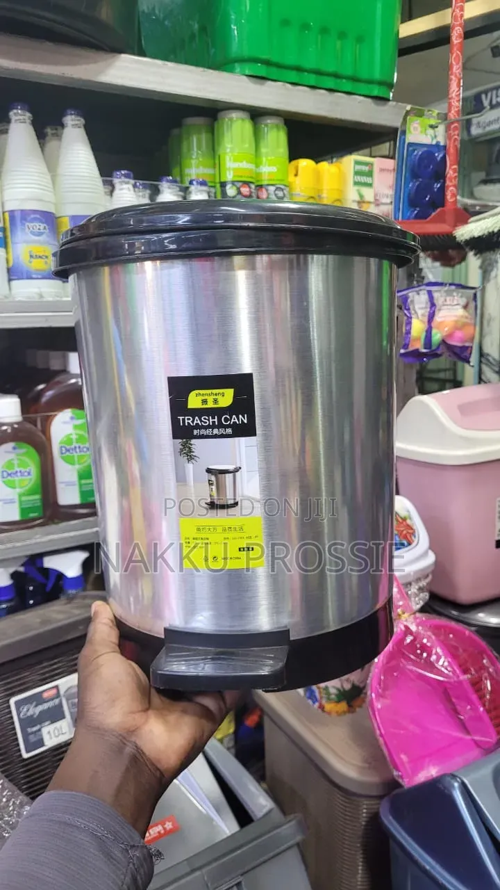Operated Trash Can
