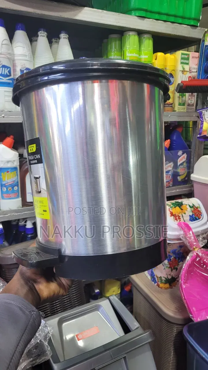 Operated Trash Can