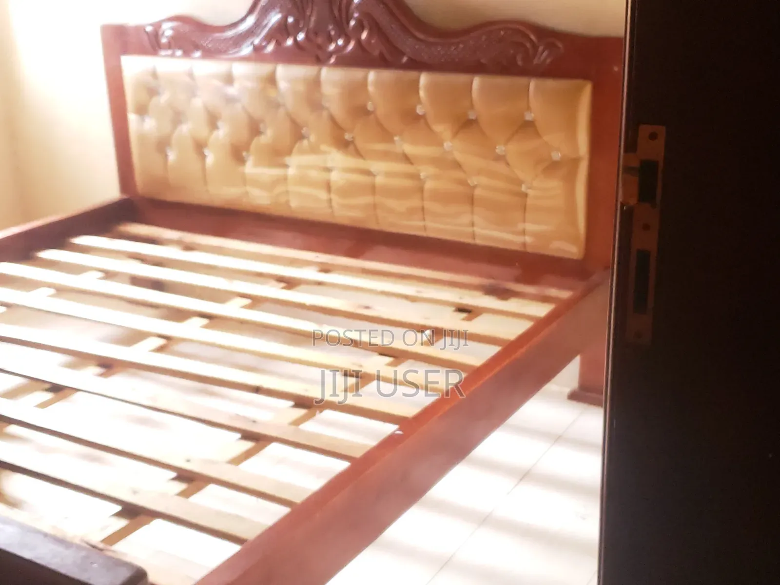 6x6 Bed Looking New With Matress