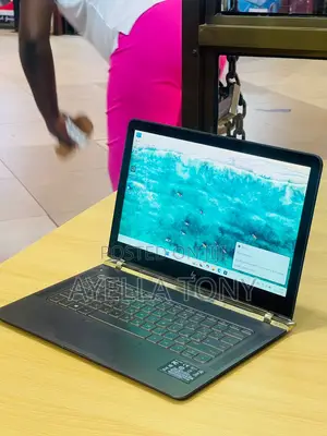 New Laptop HP Spectre 14 8GB Intel Core i7 SSD 256GB