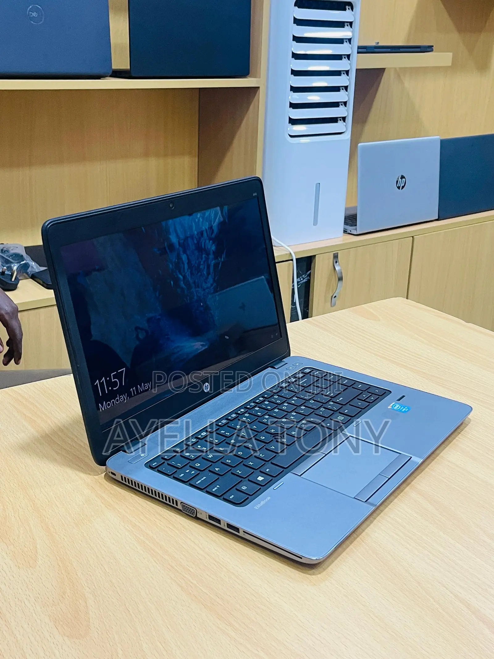 New Laptop HP EliteBook 840 G2 8GB Intel Core i5 SSHD (Hybrid) 500GB