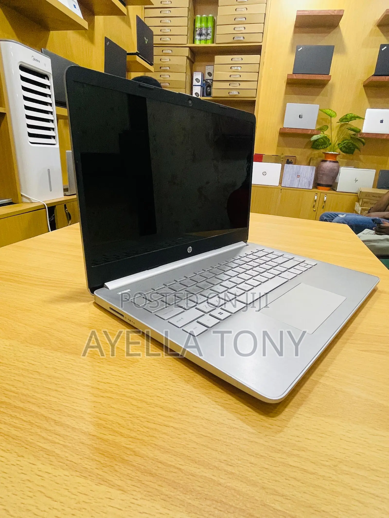 New Laptop HP Stream Notebook 8GB Intel Core i7 SSD 256GB