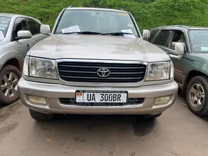 Toyota Land Cruiser 2000 Silver