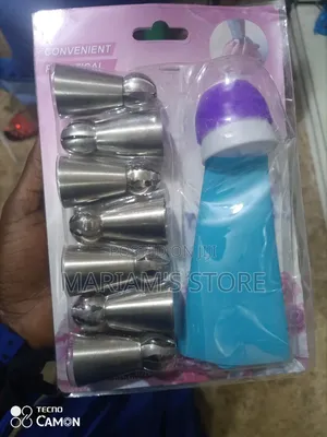 Set of Stainless Steel Nozzles With a Reusable Silicone Pastry Bag
