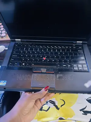 Laptop Lenovo ThinkPad T430 4GB Intel Core i3 HDD 250GB