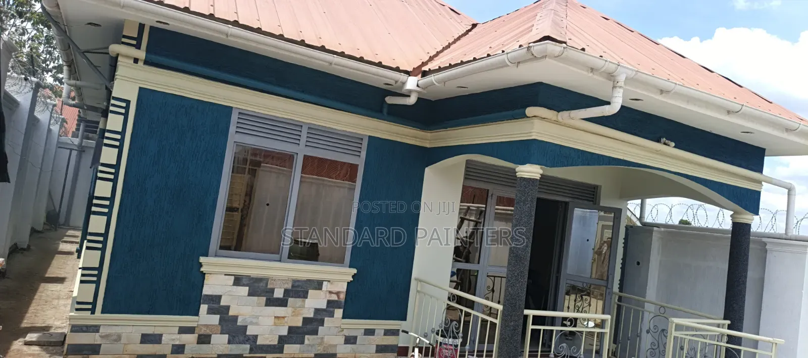Exterior Resid