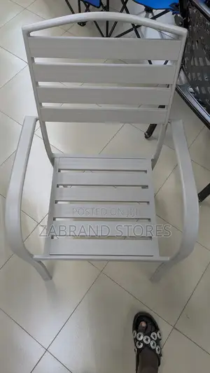 Contemporary Outdoor Dining Chair