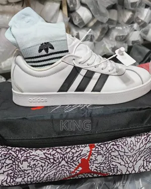 White Adidas Vl Court Sneakers