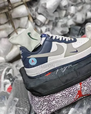 Nike Air Force PSG