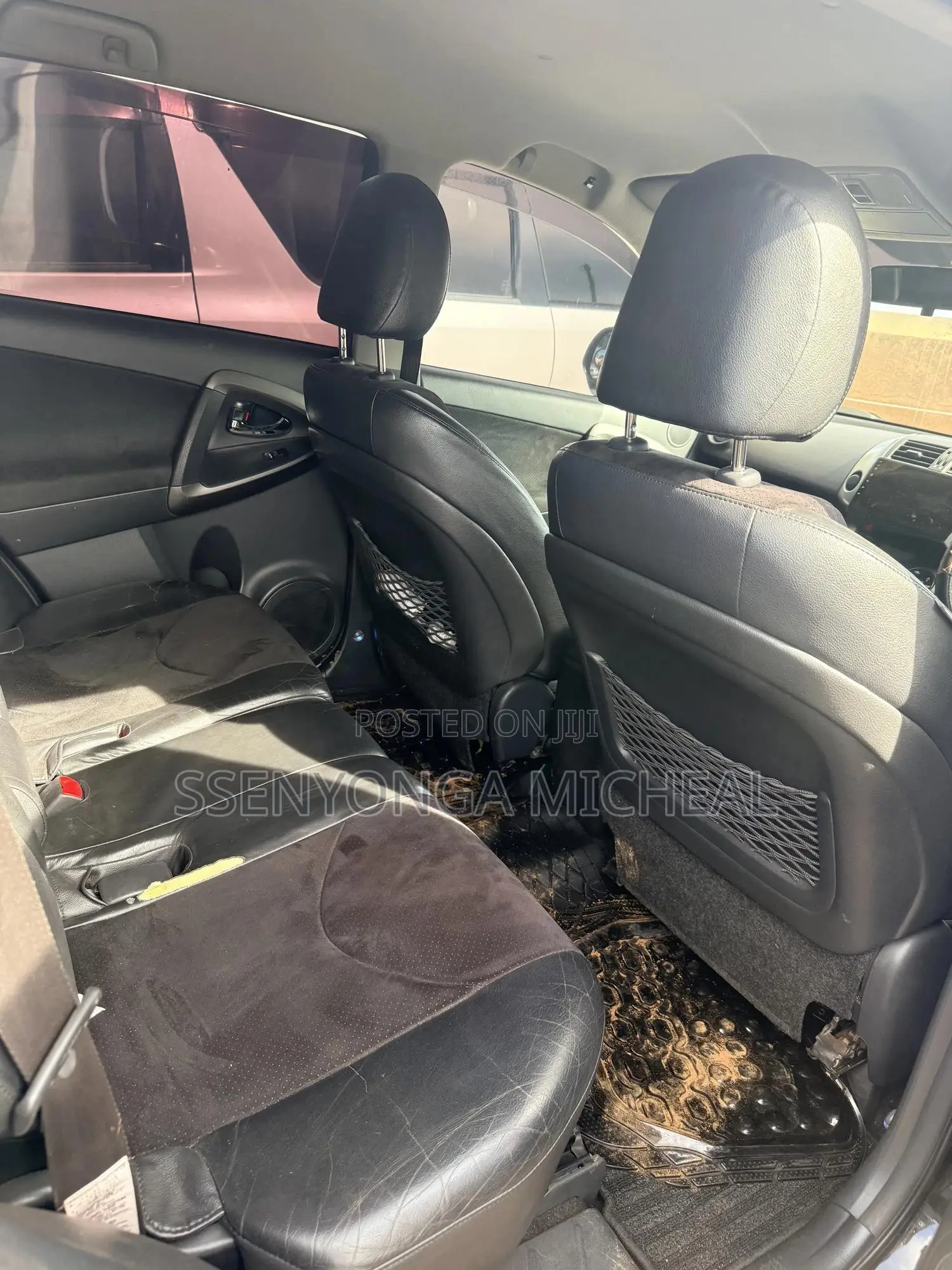 Toyota Vanguard 2011 Black
