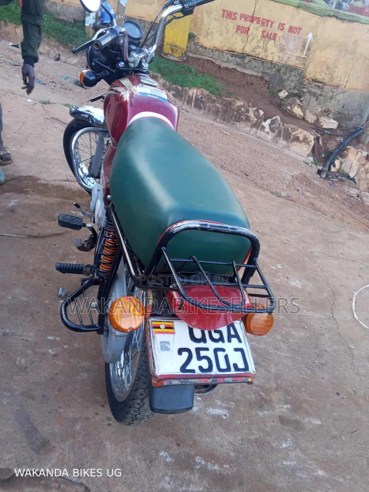 Bajaj Boxer 100 2024 Red