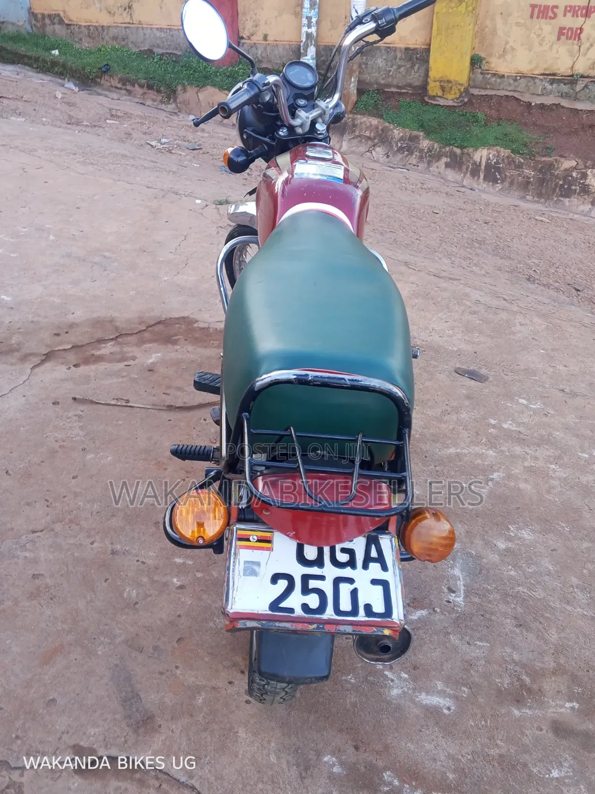 Bajaj Boxer 100 2024 Red