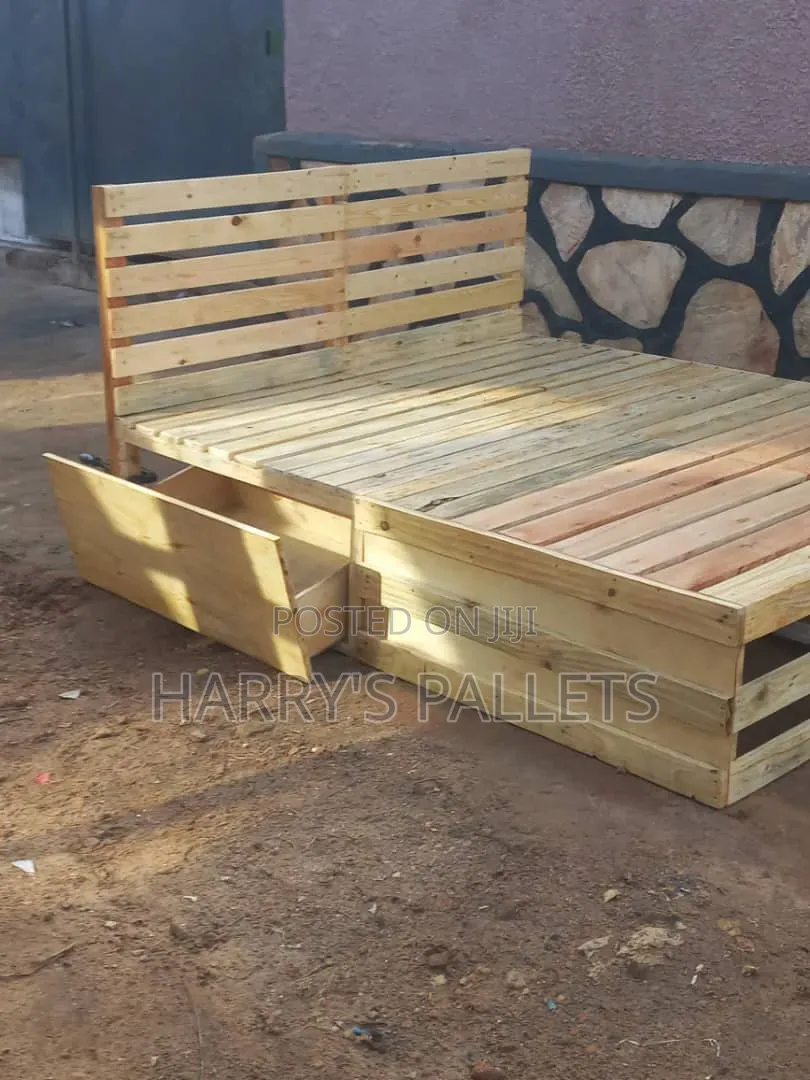 Pallet Bed
