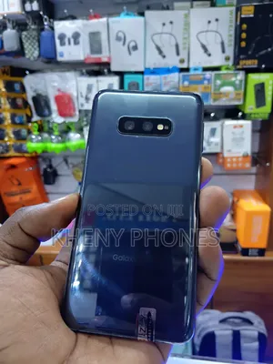 Samsung Galaxy S10e 128 GB Black