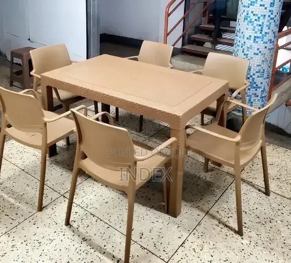 Plastic Table and Chairs Set for Restaurant/ Dining/ Cottages