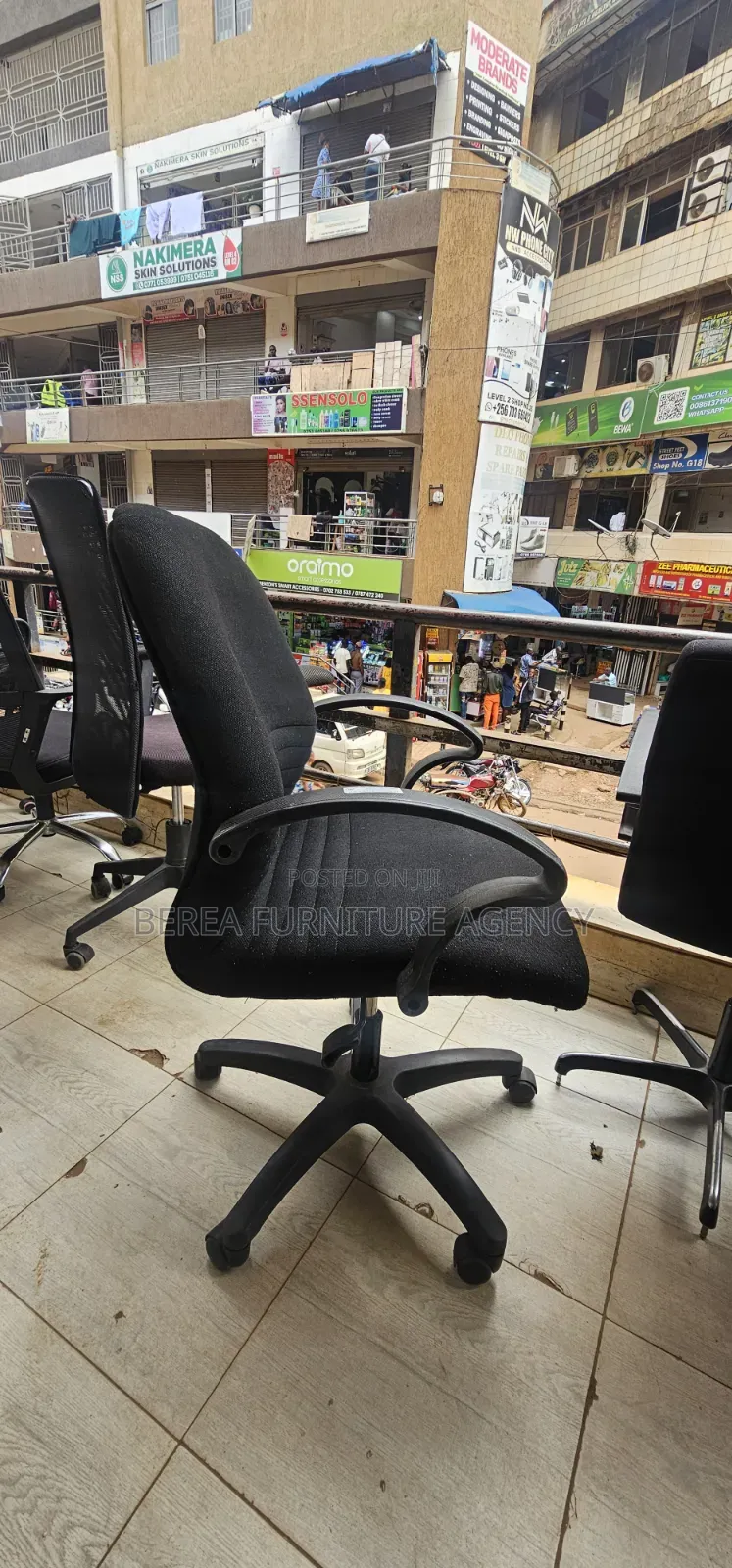Simple Fabric Mid-Back Office Chair