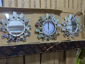 Face Glass Wall Clock