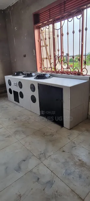 Modern Eco Solar Stoves With an Oven That Uses Volcanic Rocks