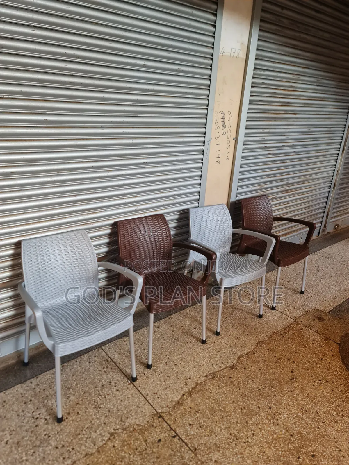 Tubular Legs Outdoor Plastic Chairs Plastic Chairs