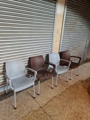 Tubular Legs Outdoor Plastic Chairs Plastic Chairs