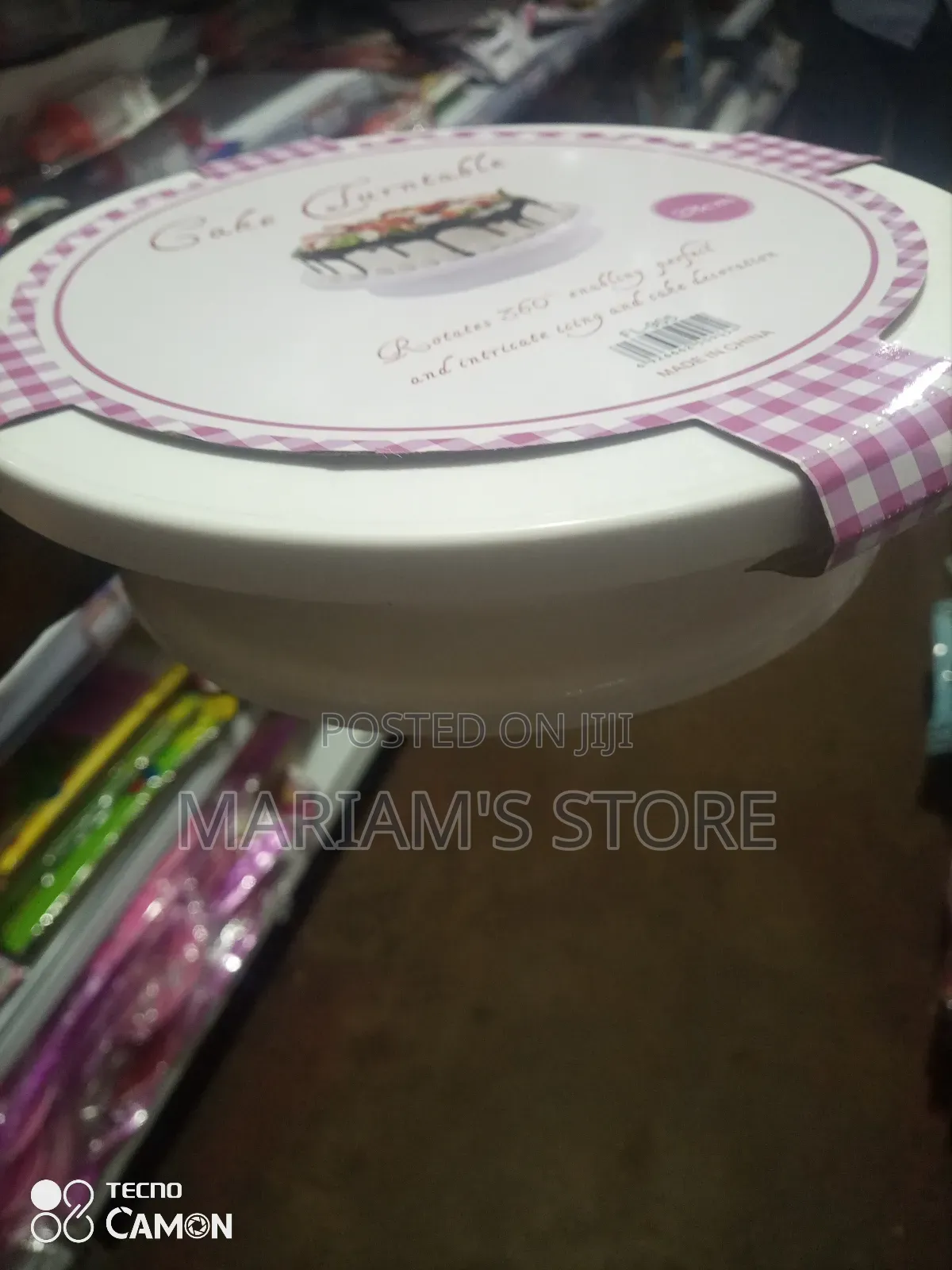 28cm White Plastic Rotating Cake Turntable.