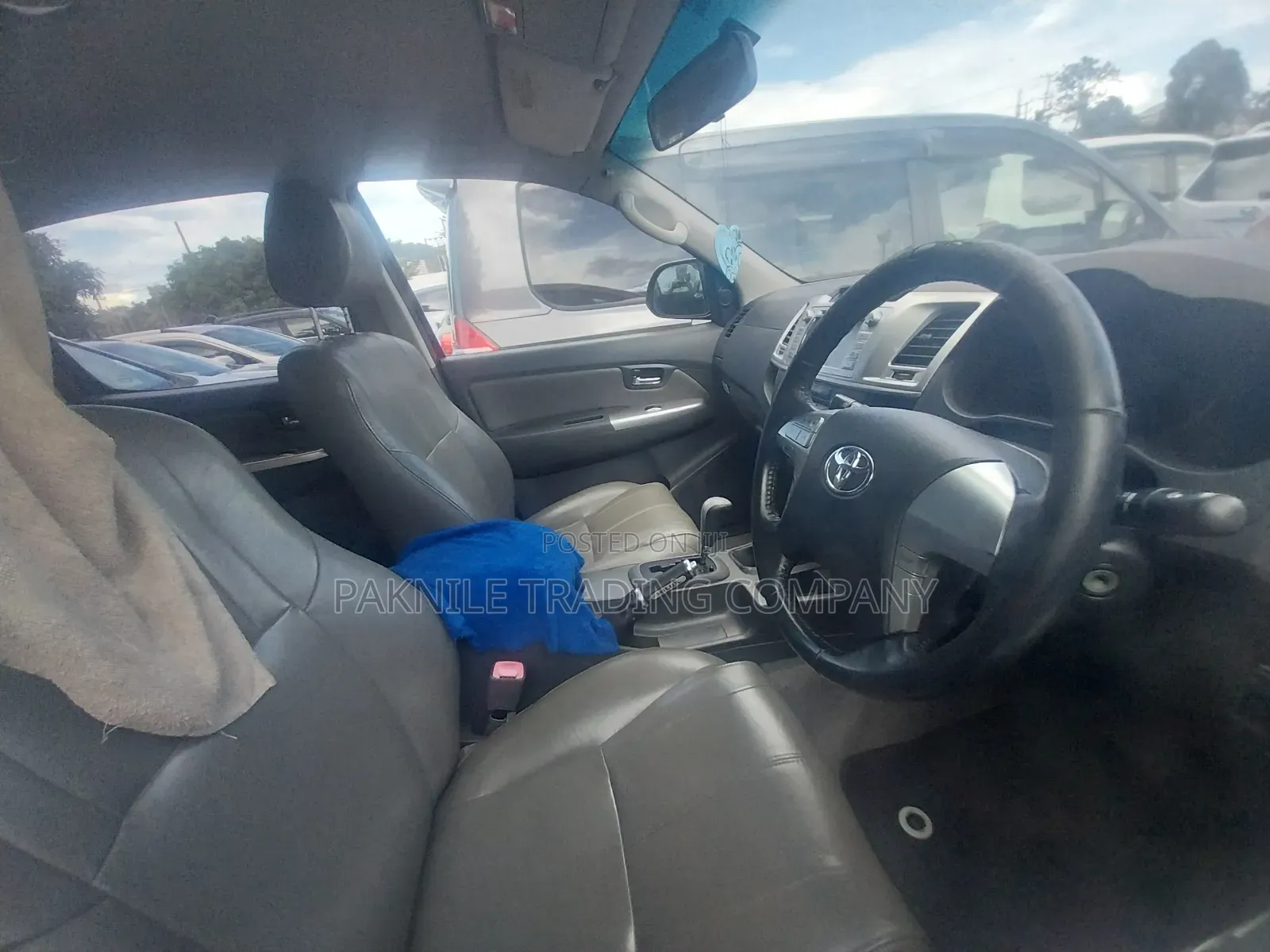 Toyota Hilux 2016 Red