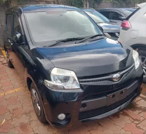 Toyota Sienta 2012 Black