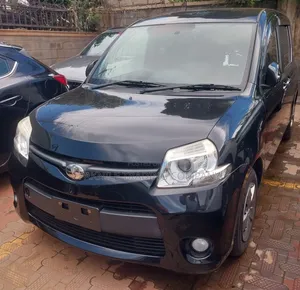 Toyota Sienta 2012 Black