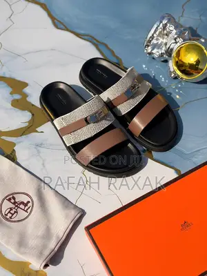 Múltiple Strap Hermes Men’S Sandals