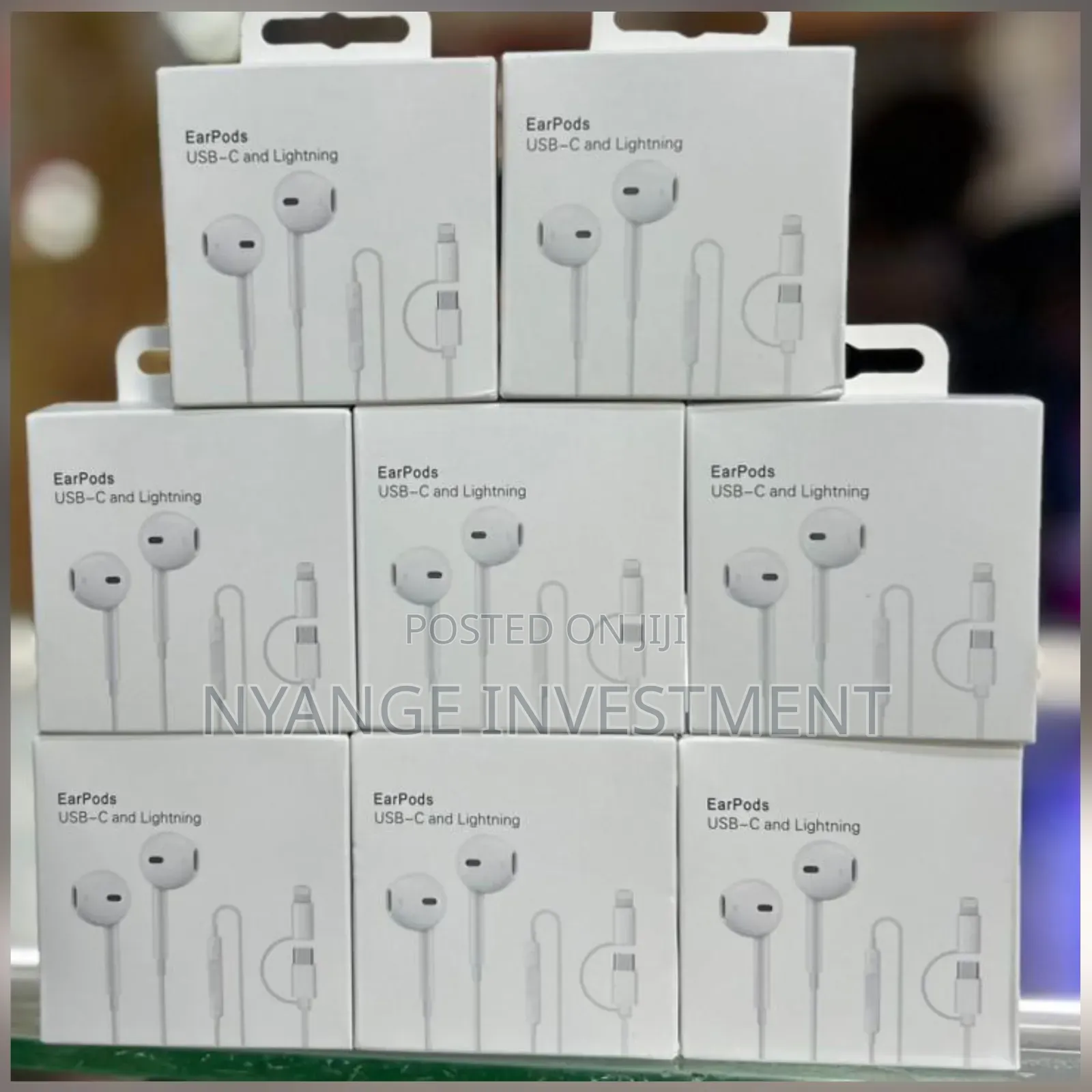 Apple Earpods With Usb-c And Lightning Connectors