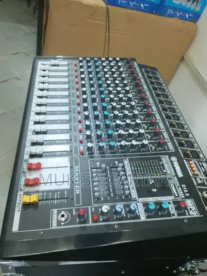 Yamaha Mixer Console%