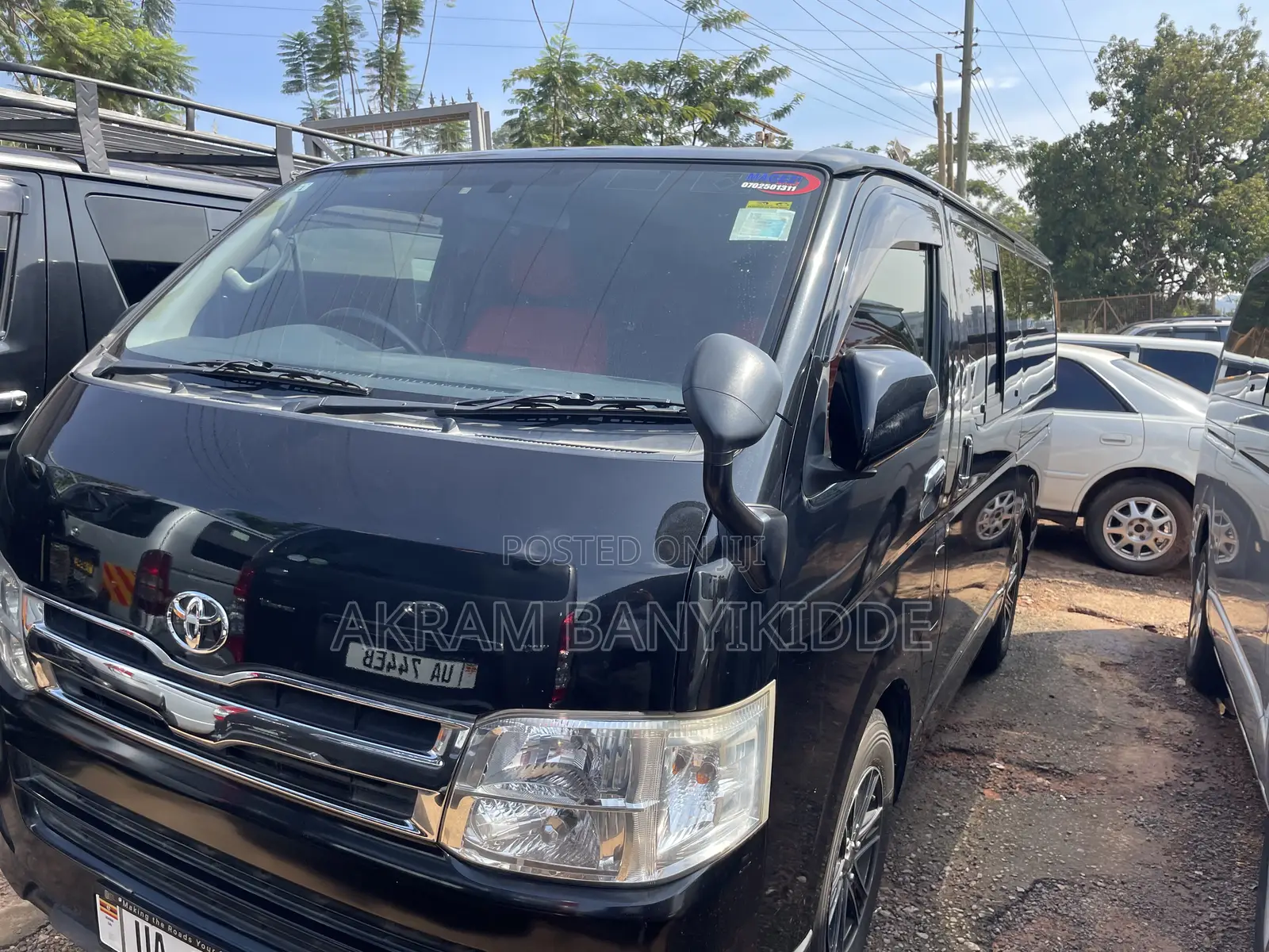 Toyota HiAce 2014 Black