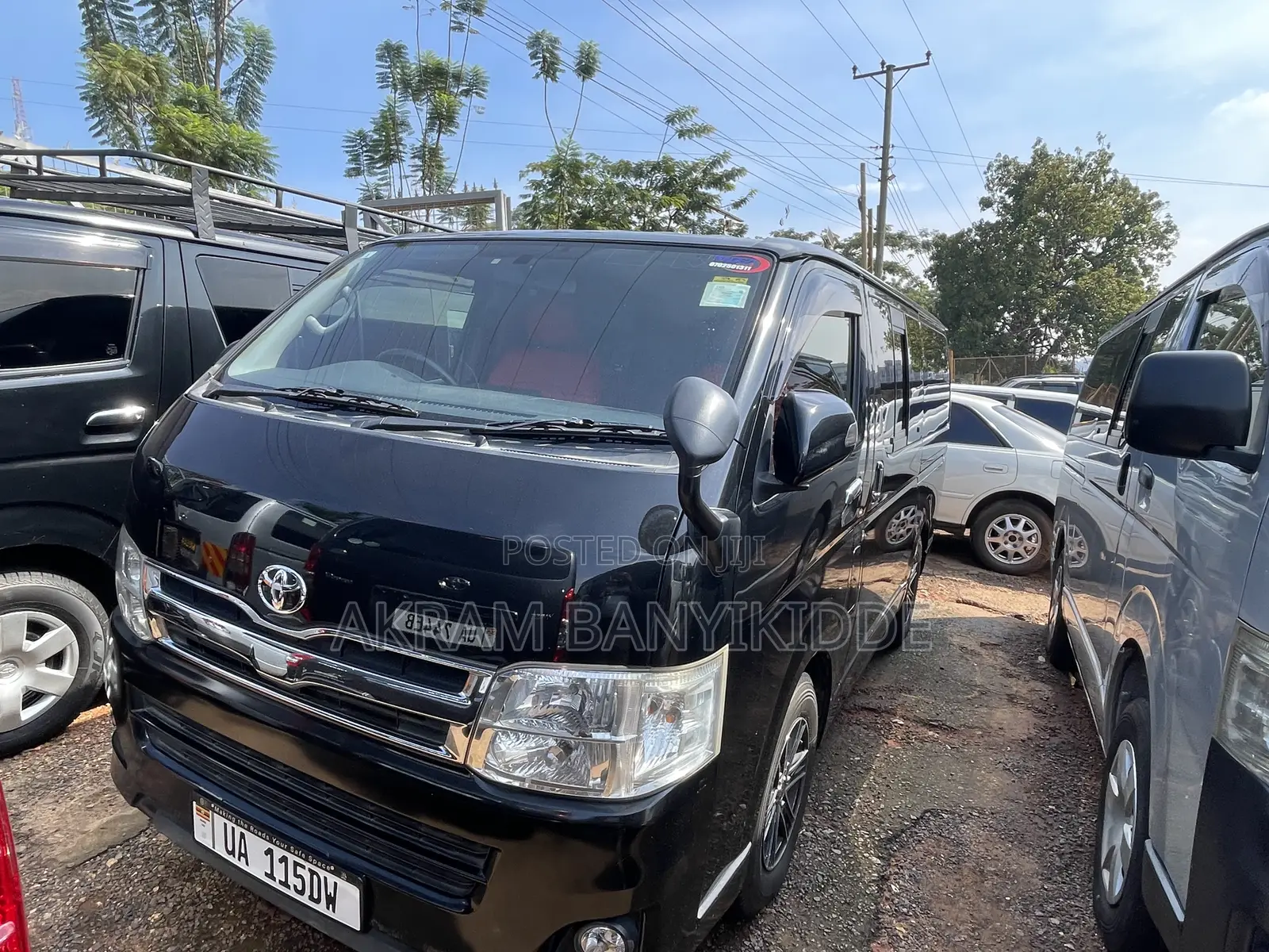 Toyota HiAce 2014 Black