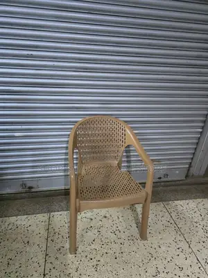 Plastic Chairs Plastic Chairs