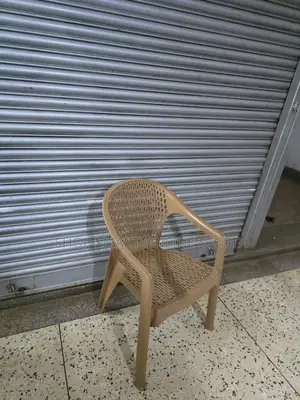 Plastic Chairs Plastic Chairs
