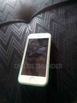 Apple iPhone 8 64 GB White