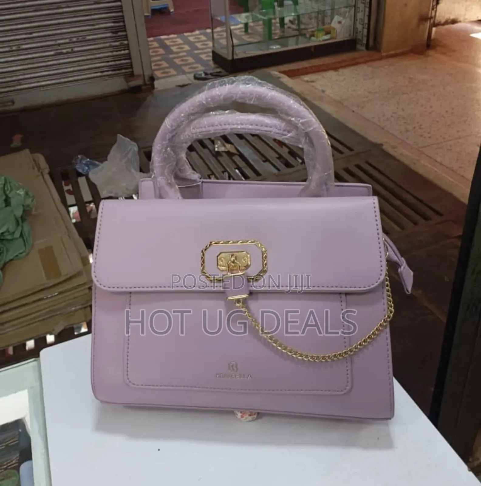 Ladies Classic Designer Shoulder Bag - Multicolor