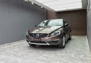 Volvo V60 2017 Brown