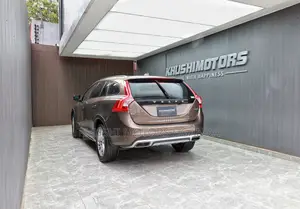 Volvo V60 2017 Brown
