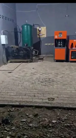 Pet Blow Machine