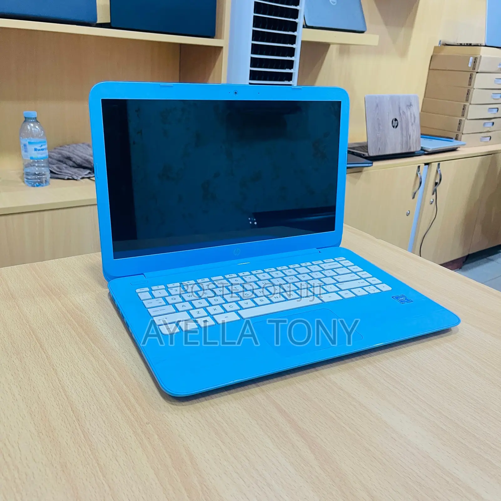 New Laptop HP Stream 14-cb130nr 4GB Intel Celeron SSD 32GB