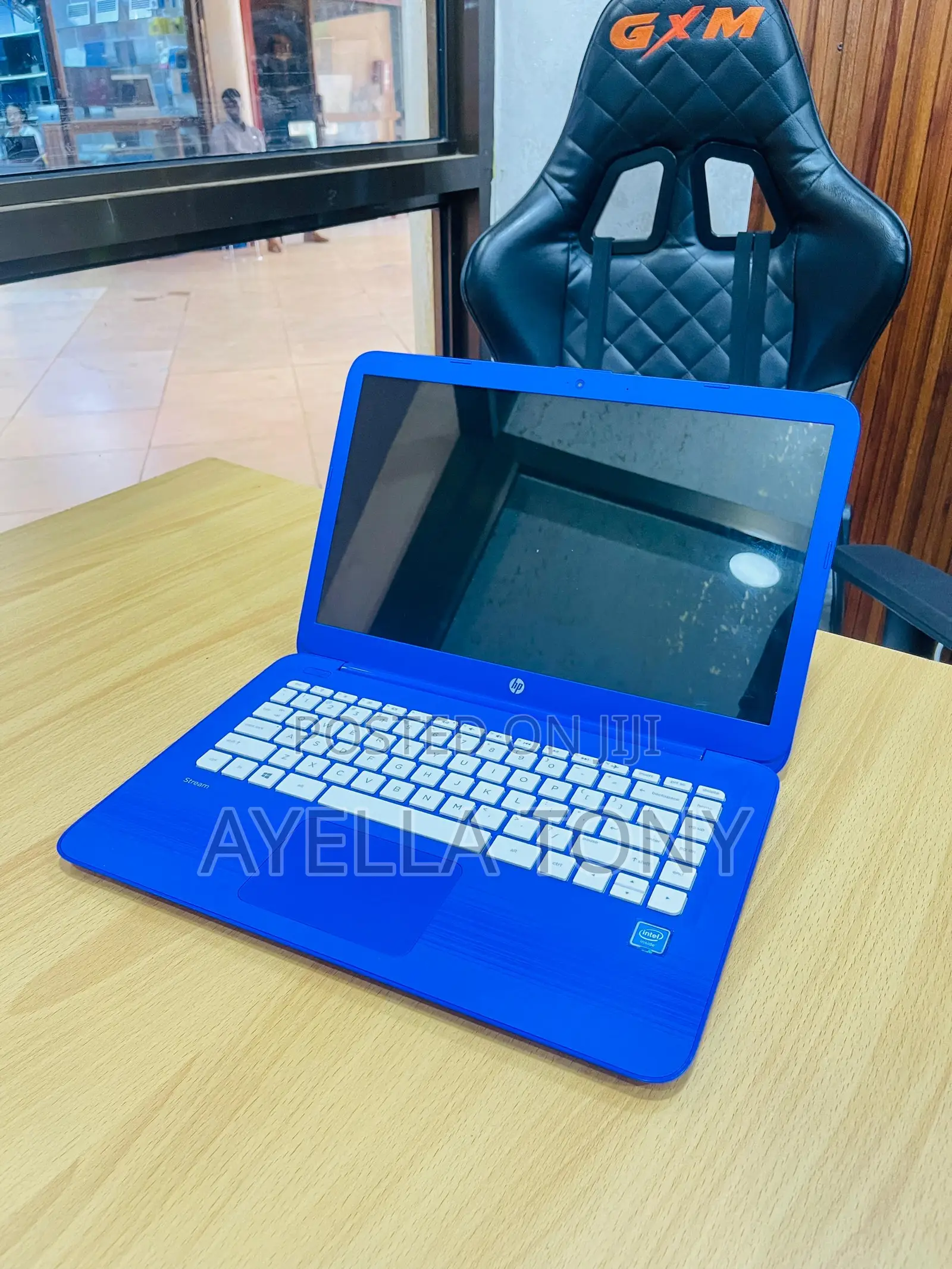 New Laptop HP Stream 11 4GB Intel Celeron SSD 32GB