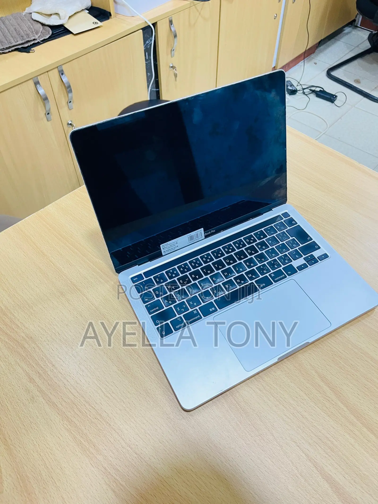 New Laptop Apple MacBook Pro 2017 8GB Intel Core i5 SSD 256GB