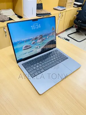 New Laptop Apple MacBook Pro 2023 M3 14-inch 8GB Apple M3 SSD 1T
