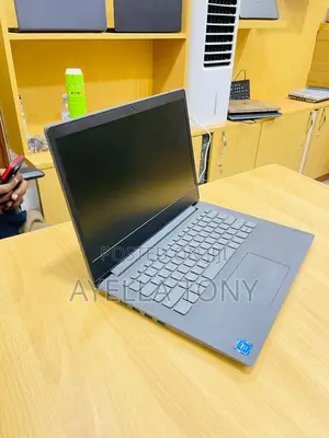 New Laptop Lenovo Ideapad 3 8GB Intel Core i7 SSD 256GB