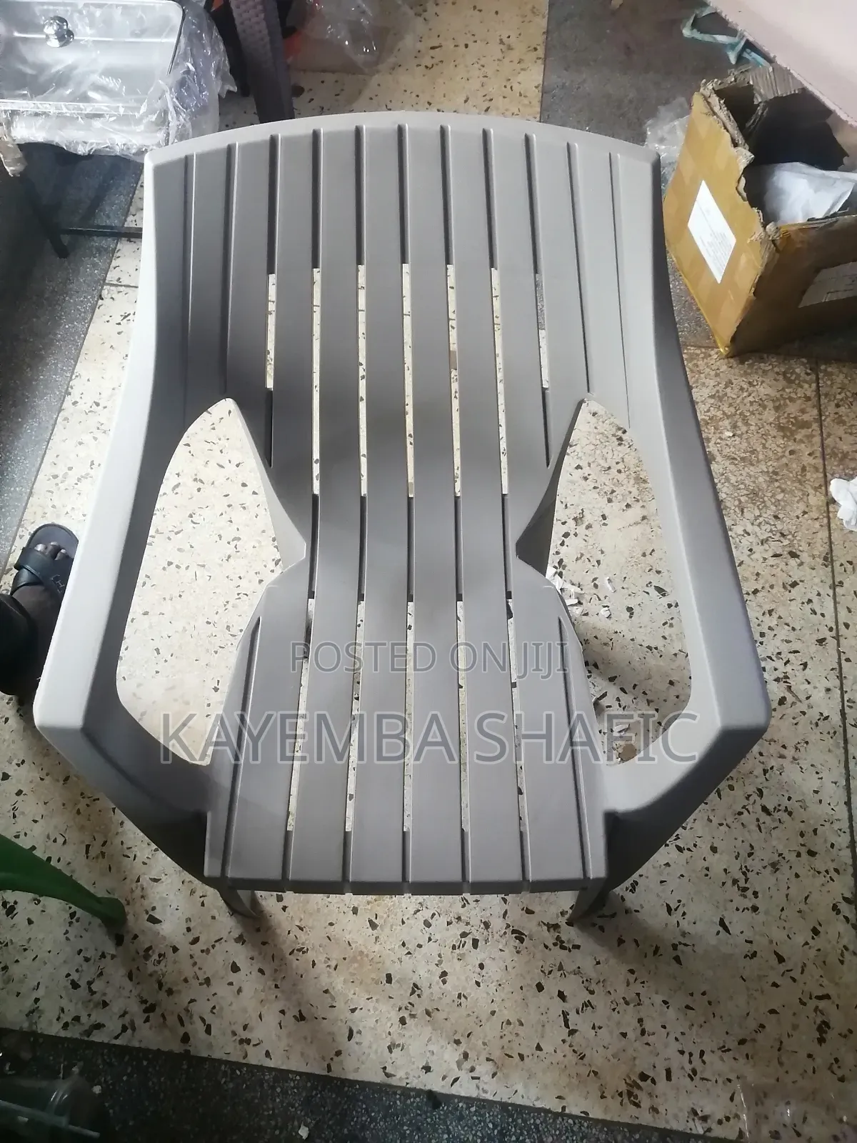 High Quality Big Black Plastic Stackable Arms Chair