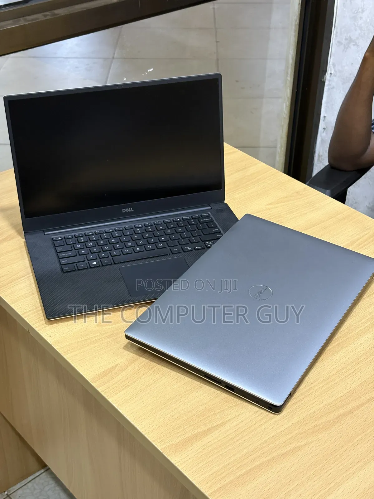 New Laptop Dell Precision 15 3520 16GB Intel Core i7 SSD 512GB