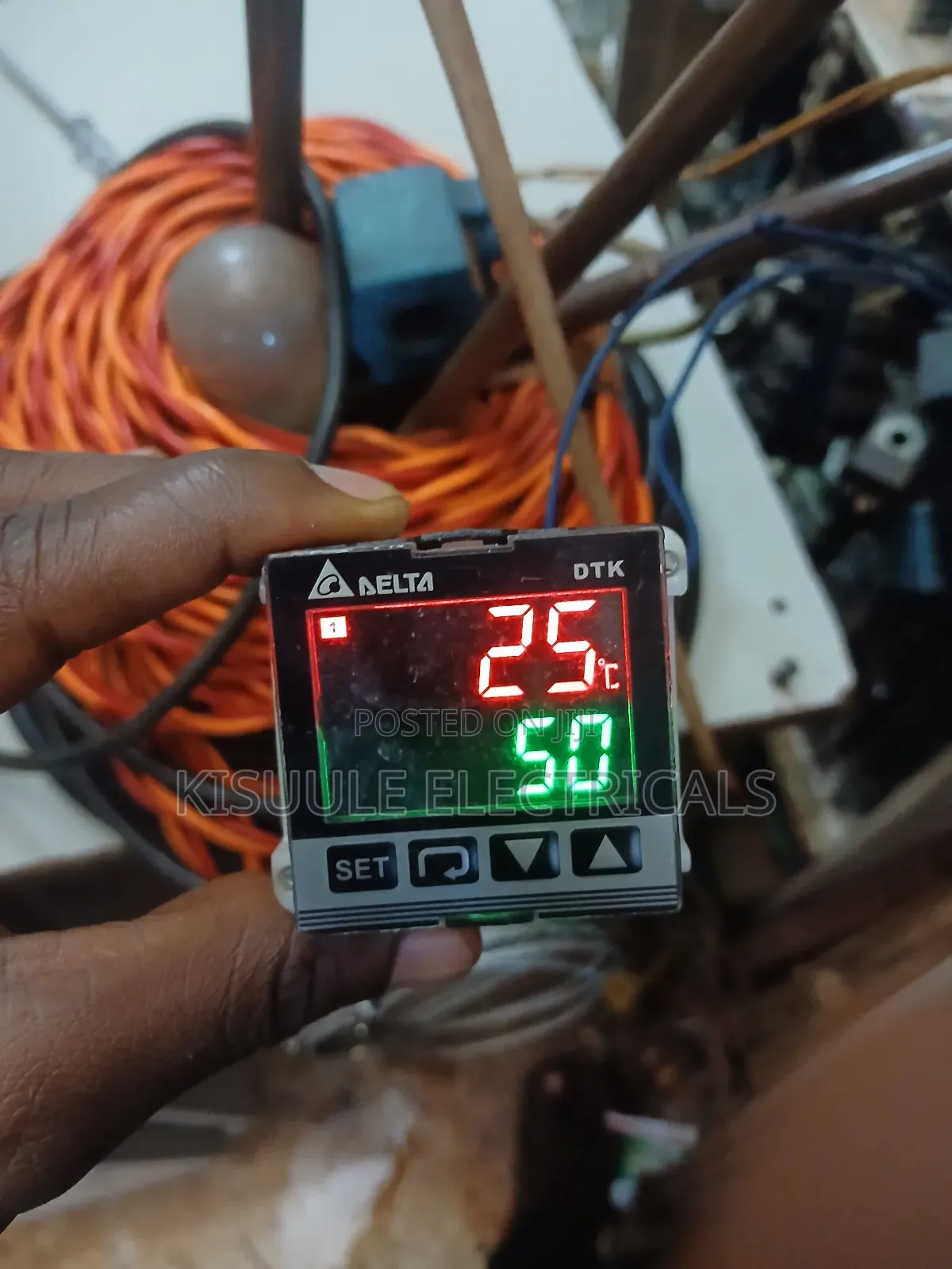 Delta DTK Temperature Controller Dtk4848r12, Dtk7272r12