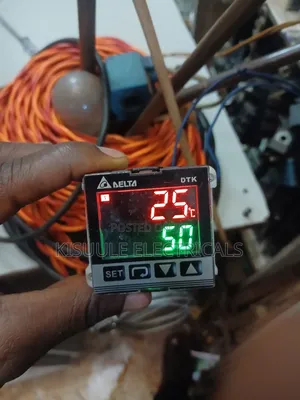 Delta DTK Temperature Controller Dtk4848r12, Dtk7272r12