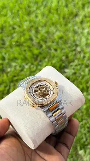 Gold Toned Interior Patek Philippe Men’S Watch